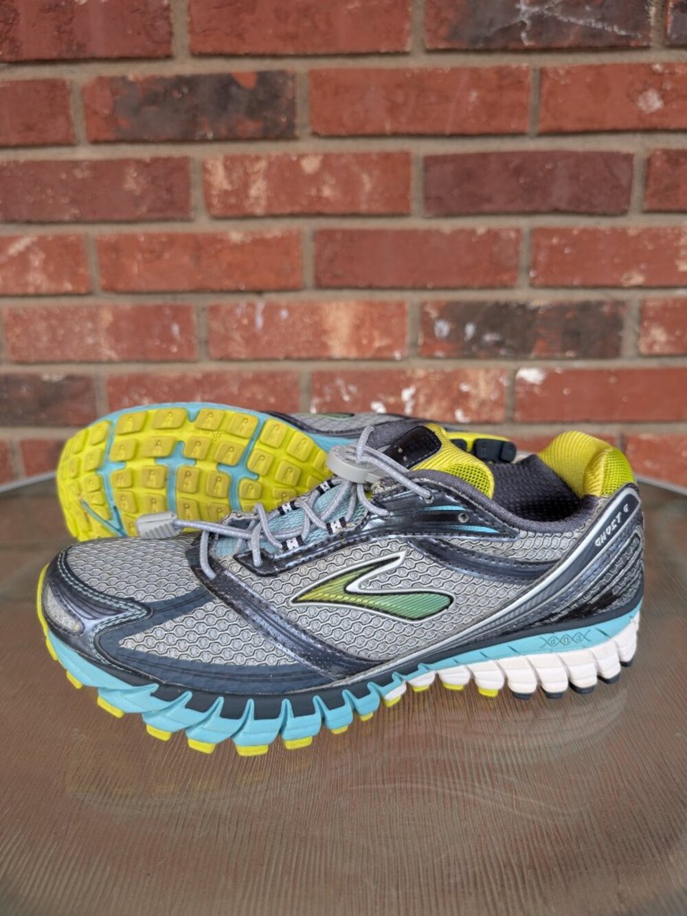 Women's Brooks Ghost 6 Running Shoes Size 9 Wide